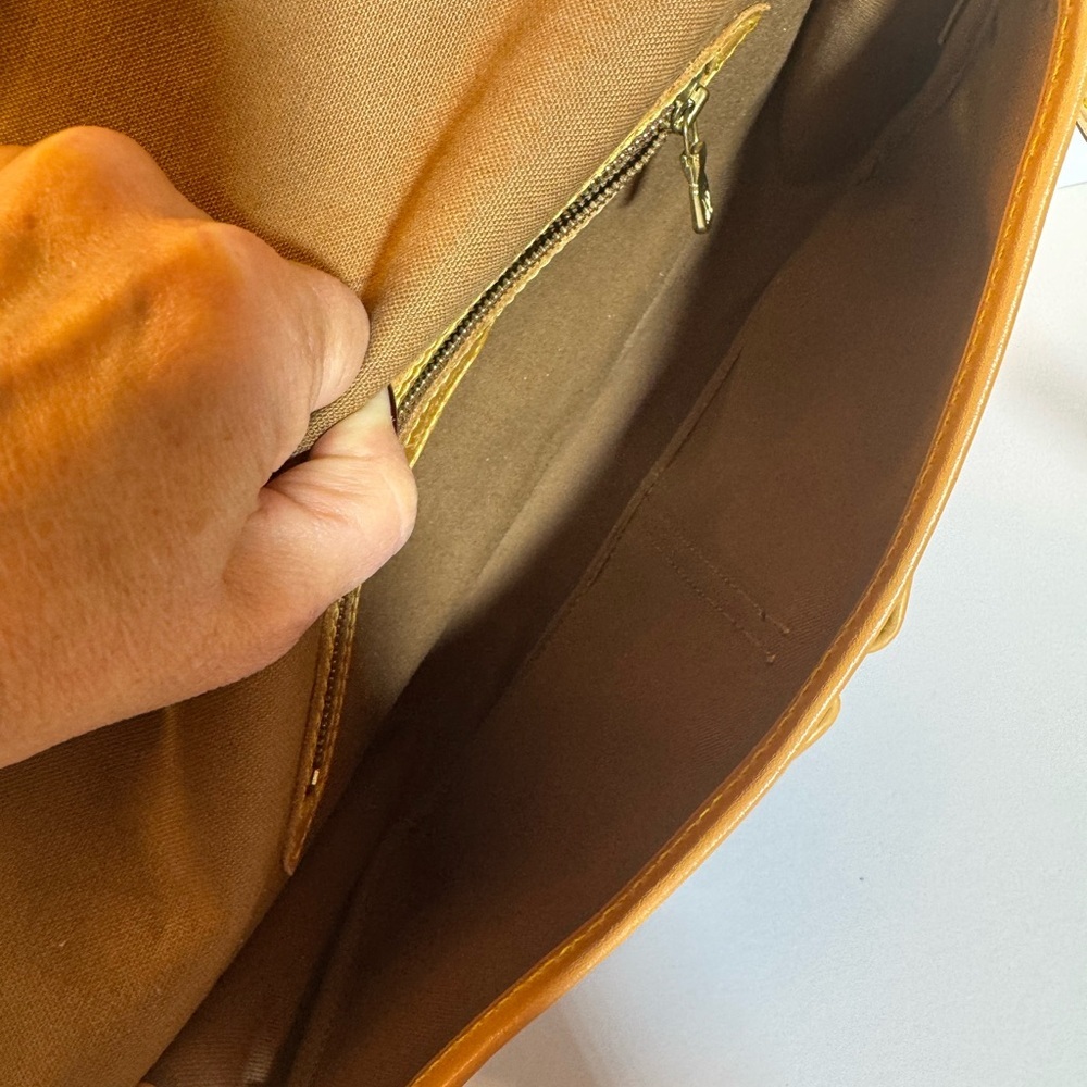 Louis Vuitton Sac Gibeciere  Crossbody - Picture 15 of 15